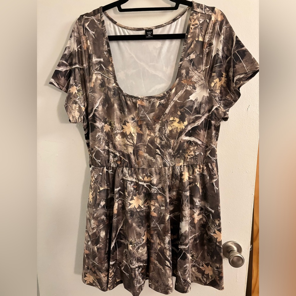 SHEIN Curve  2X Camouflage Dress w Shorts